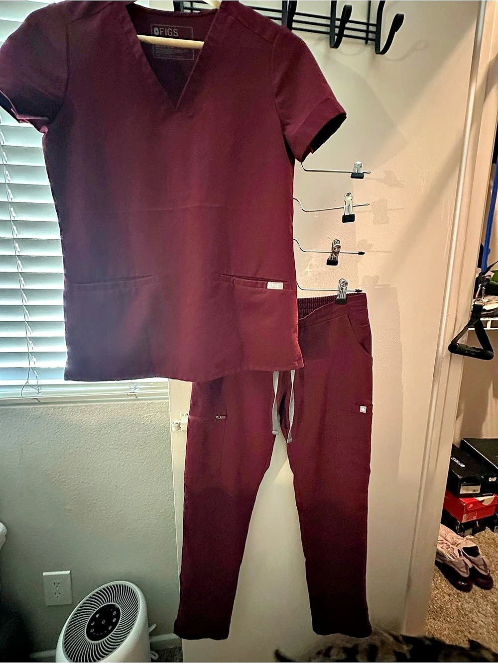 FIGS Technical Collection in Burgundy Size XS Like New